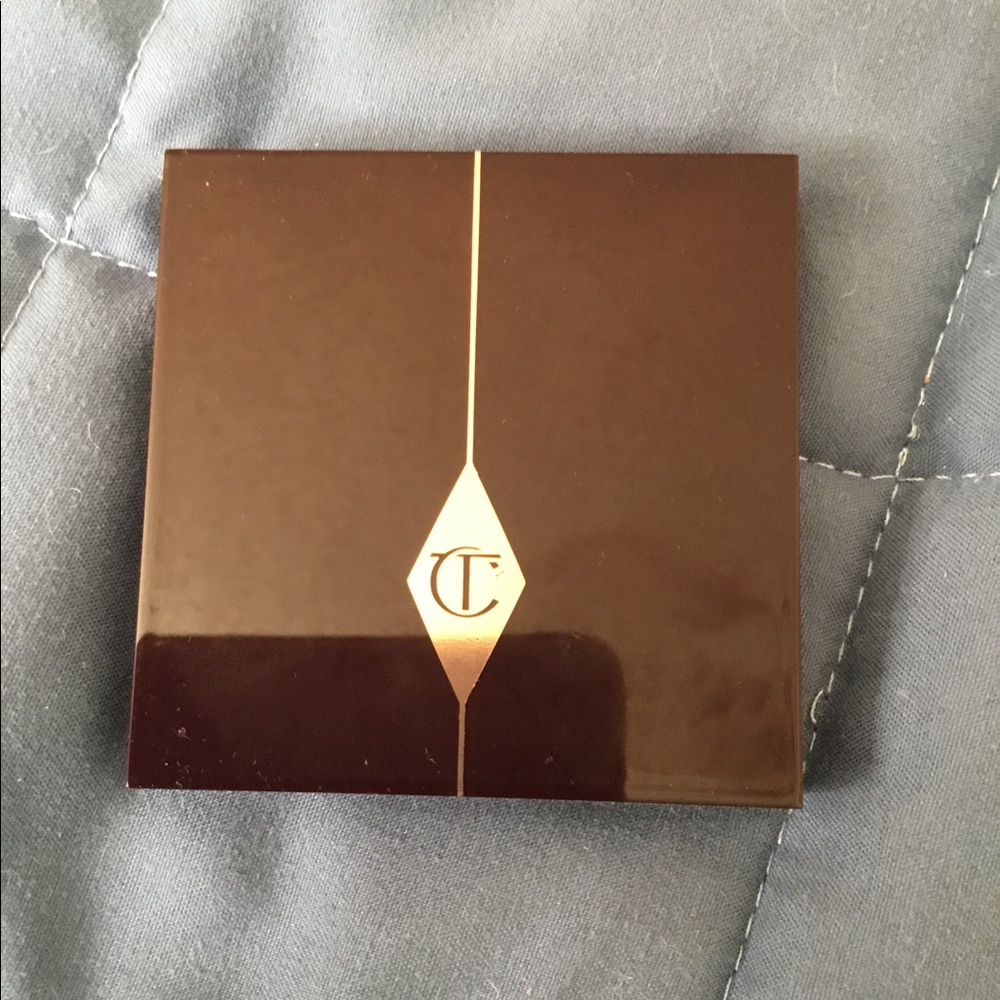 Charlotte Tilbury “Pillow Talk “Luxury Pallet Of Pops Color Coded